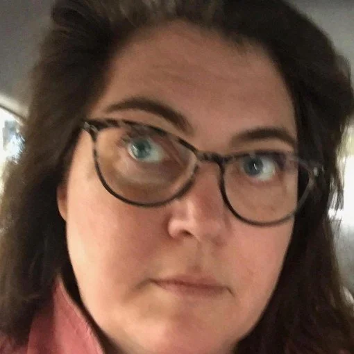 Headshot of guest author Lindsay Harris Friel